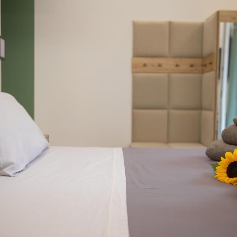Sora Maria Rooms in Rome - King Room with Balcony - 17