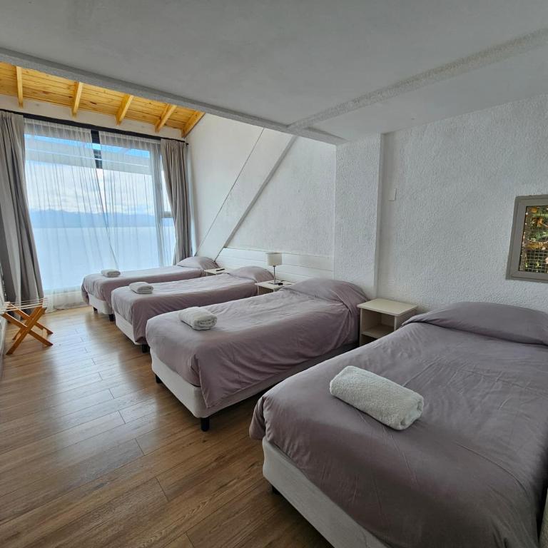 Hotel Lake Bariloche - Habitación Familiar con vistas al lago - 1