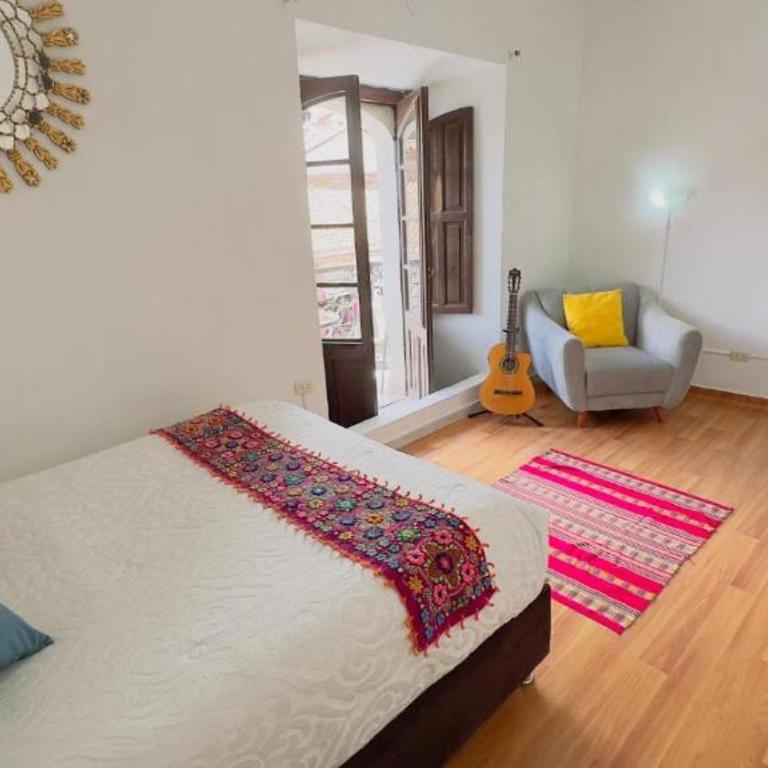 Casona MICA'S HOUSE - Double Room with Balcony - 4