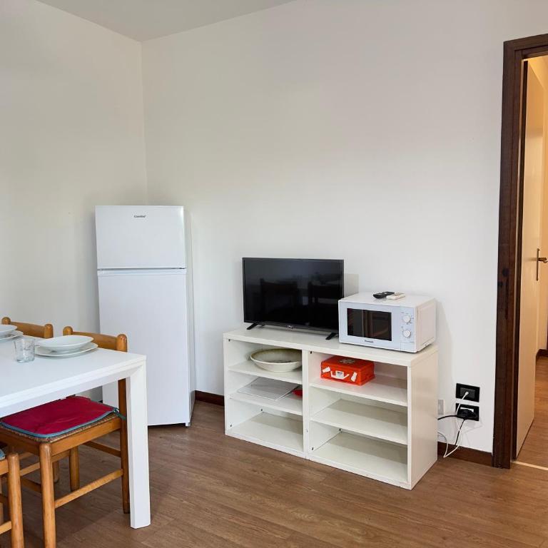 5' from Punta Gro Beach with Free Swimming Pool - Appartamento con 2 Camere da Letto e Vista Giardino - 7