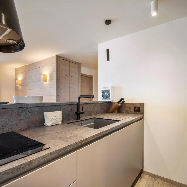 Appartement familial avec terrasse et wifi, proche des pistes de Courchevel Le Praz - FR-1-568-61 - Apartment - 6