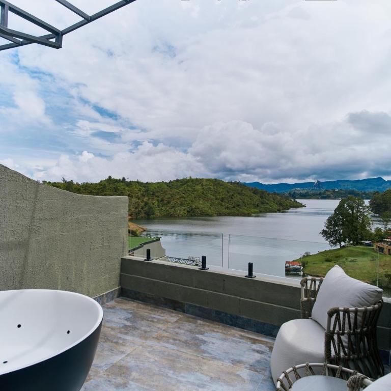 Roka Hotel - Double Room with Lake View - 19