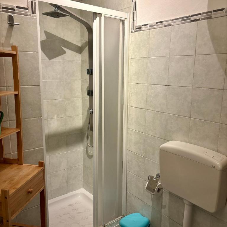 "Private Room" stanza privata with private bathroom - shared kitchen and beautiful terrace on Taormina Center Hostel Taormina - Double Room with Private Bathroom - 10