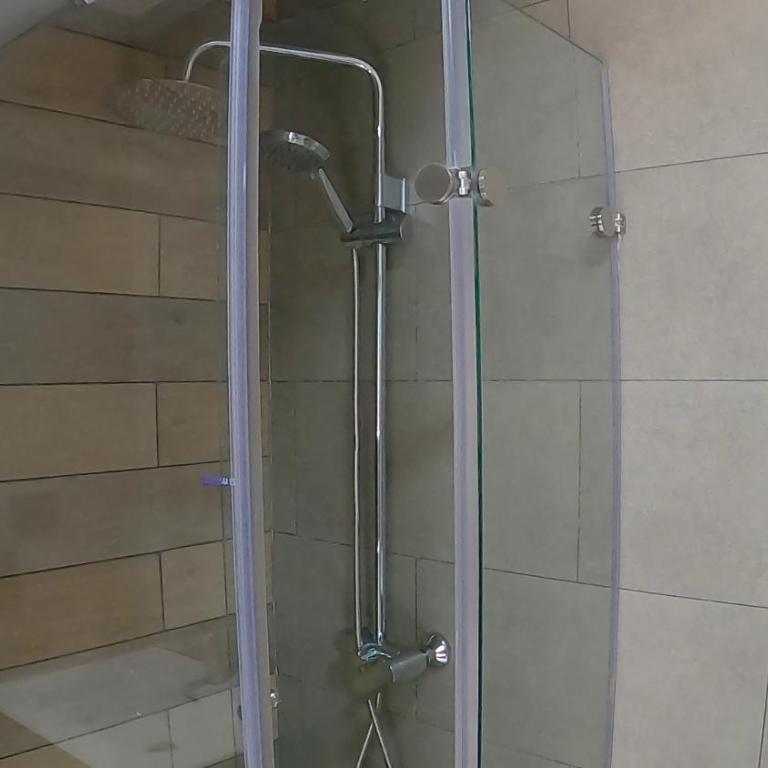 Sweet Frutillar Hostel - Double Room with Private Bathroom - 7