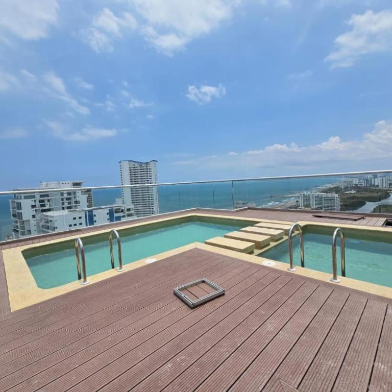 Apartamento en Cartagena amoblado con vista al mar - Three-Bedroom Apartment - 9