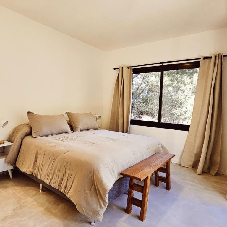 Casa Pueblo San Vicente, piscina, jardín y galería - Three-Bedroom House - 2