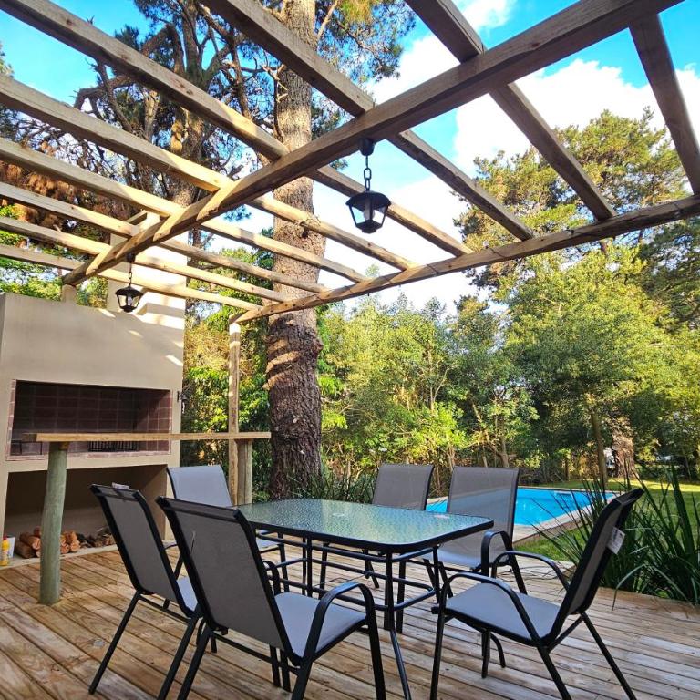 Casa Pueblo San Vicente, piscina, jardín y galería - Three-Bedroom House - 24