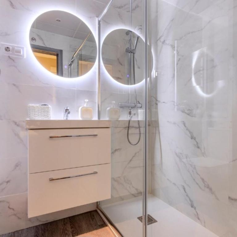 Madrid Boutique Apt 4 rooms 4 bathrooms - Four-Bedroom House - 18