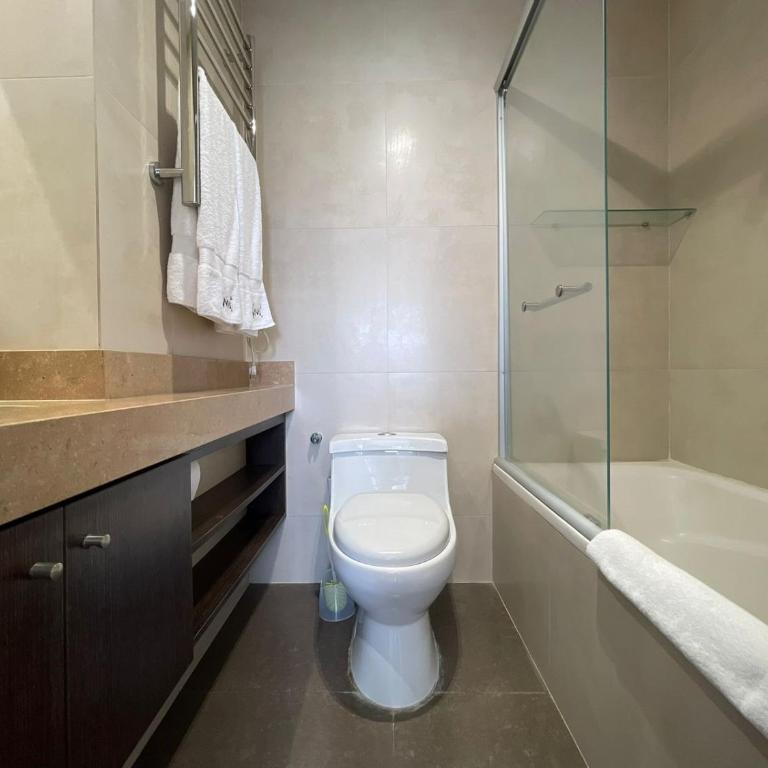 BOEM Apartments by Vibrant - One-Bedroom Apartment with City View - 2