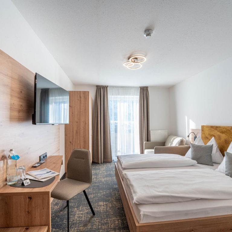 Hotel Solaria - Doppelzimmer mit Balkon - 1