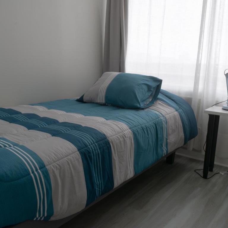 Toma un descanso y relájate mirando el mar - Two-Bedroom Apartment - 12