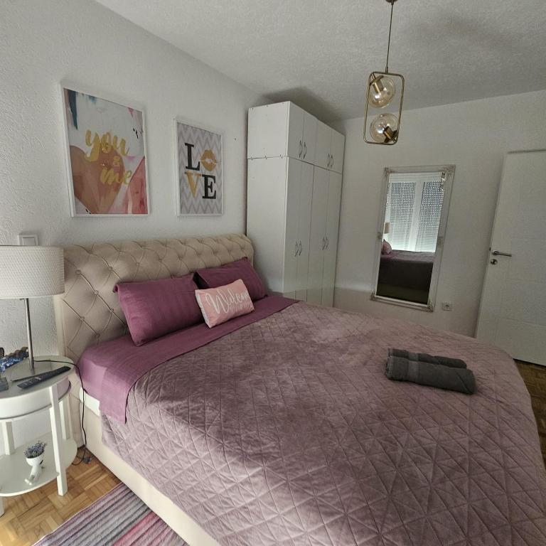 FRIENDLY HOME - One-Bedroom Apartment with Balcony - 15