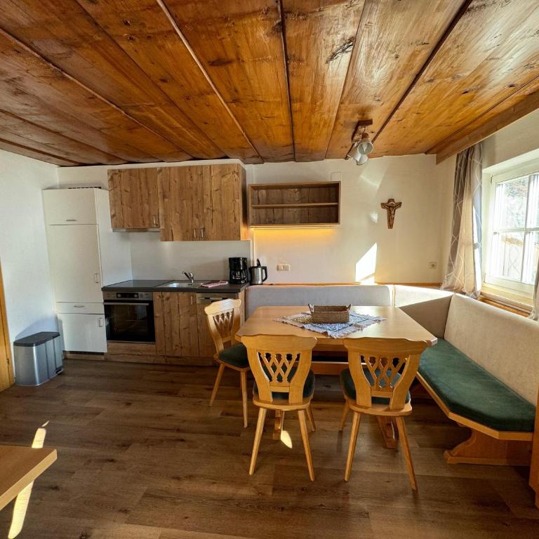 Amosergut Appartements - Apartment mit 2 Schlafzimmern und Balkon - 1