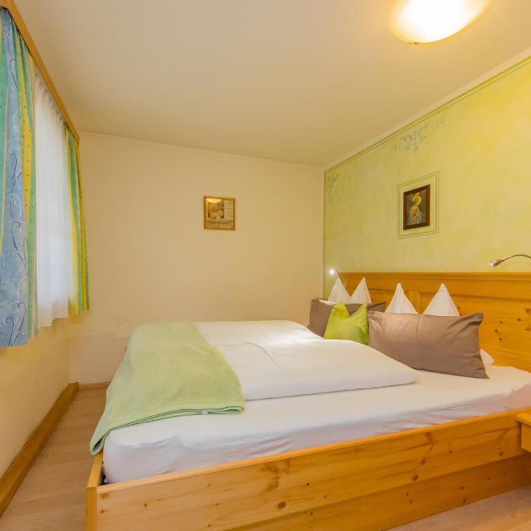 Amosergut Appartements - Apartment mit 2 Schlafzimmern und Balkon - 3