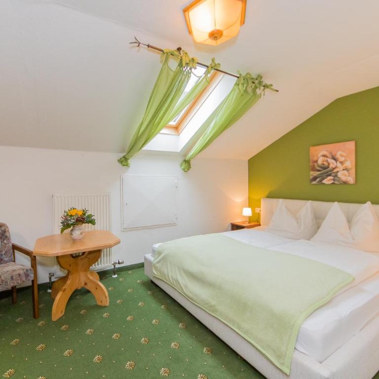 Amosergut Appartements - Apartment mit 2 Schlafzimmern und Balkon - 4