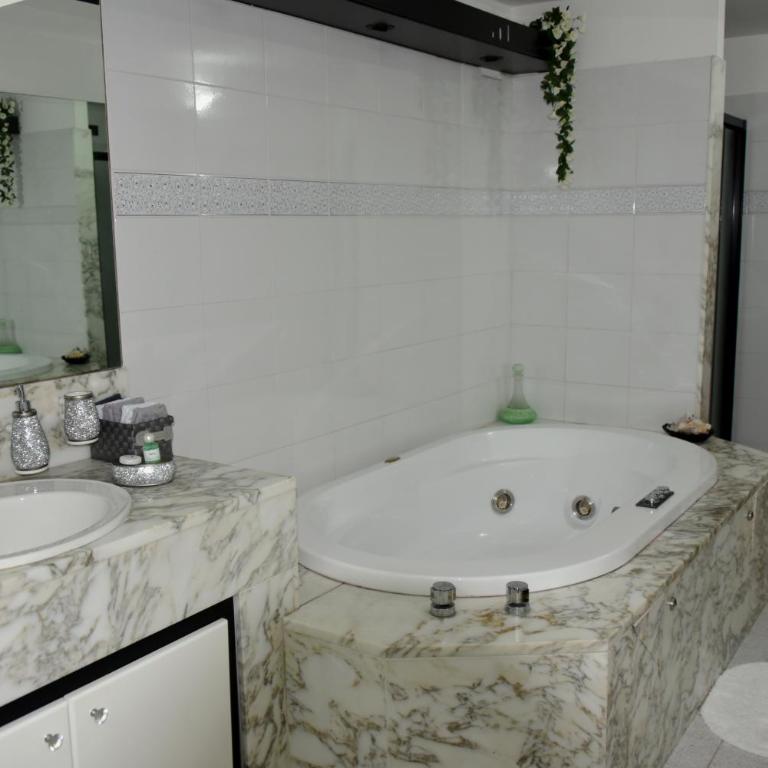 Villa Serena - Appartamento con 2 Camere da Letto - 64