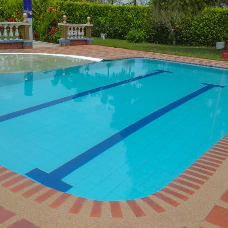 Finca Piscina Playita Kiosco Bar Combia - Estación Pereira - Four-Bedroom House - 9