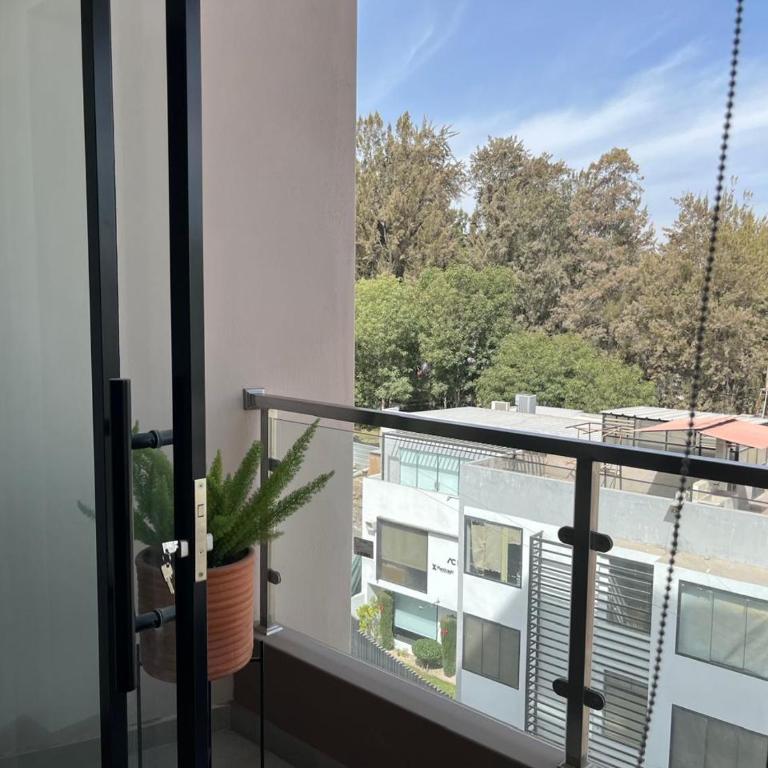 Moderno dpto de estreno en zona centrica - Three-Bedroom Deluxe Apartment - 3