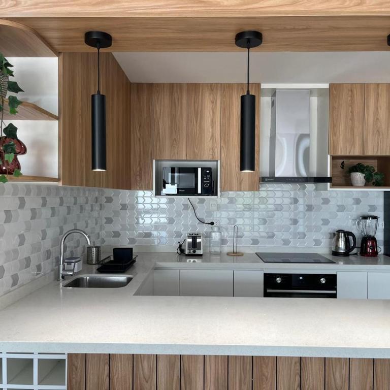 Moderno dpto de estreno en zona centrica - Three-Bedroom Deluxe Apartment - 7