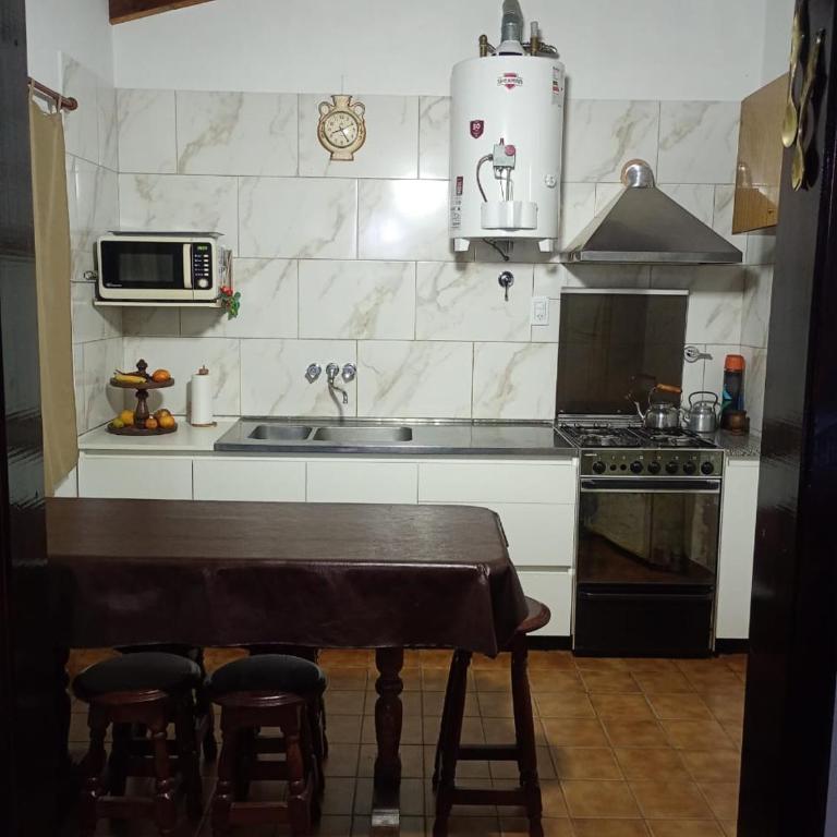 CASA SILVIA NECOCHEA - Two-Bedroom House - 2