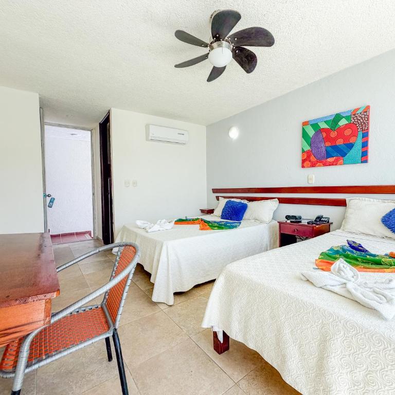 Hotel Bahia Taganga - Habitación Doble Deluxe con balcón y vistas al mar - 5
