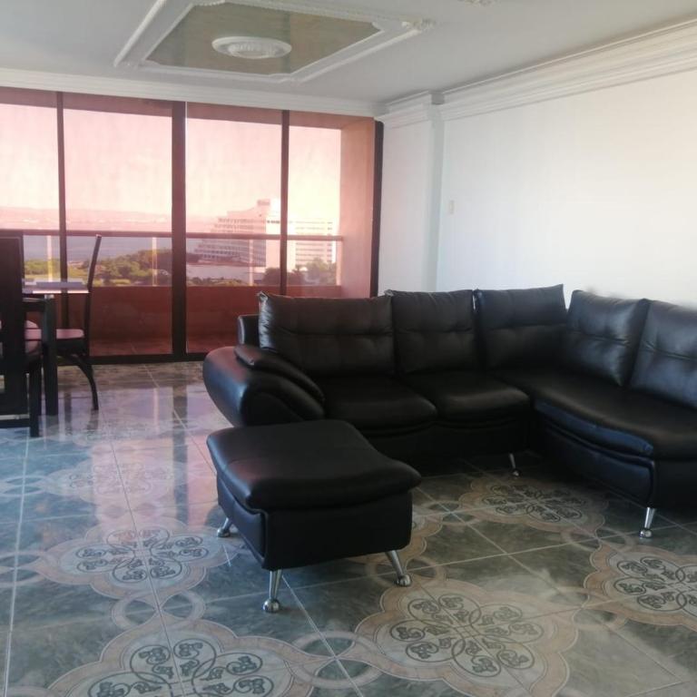Cómodo APTO En El Laguito las 3 Carabelas - Two-Bedroom Apartment - 7