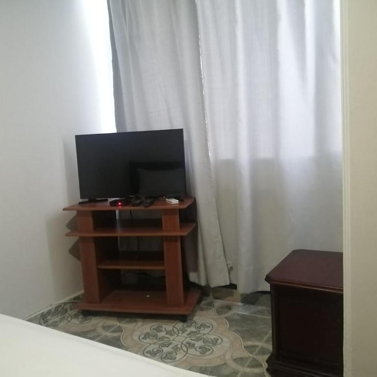 Cómodo APTO En El Laguito las 3 Carabelas - Two-Bedroom Apartment - 9