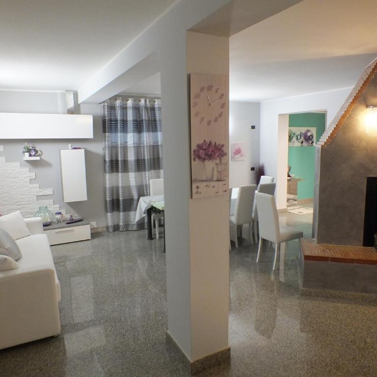 Villa Serena - Appartamento con 2 Camere da Letto - 86