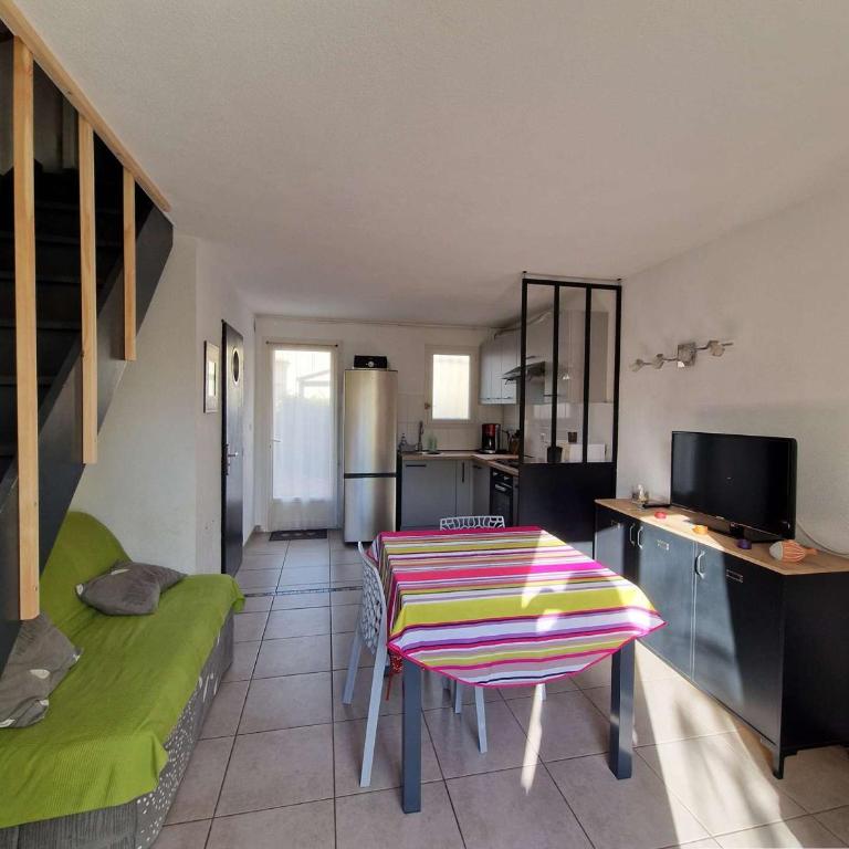 Escapade côtière avec terrasse et confort - FR-1-387-216 - Maison de Vacances - 7