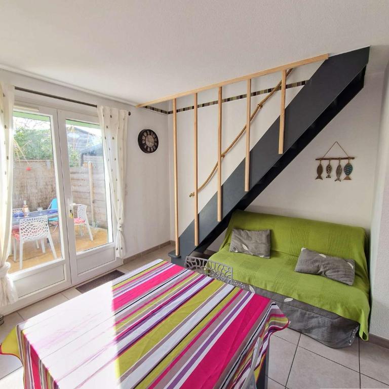 Escapade côtière avec terrasse et confort - FR-1-387-216 - Maison de Vacances - 9