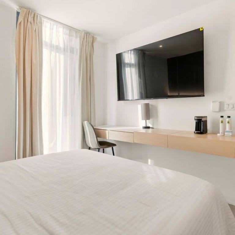 Hotel Alcalà Centro - Standard Queen Room - 8