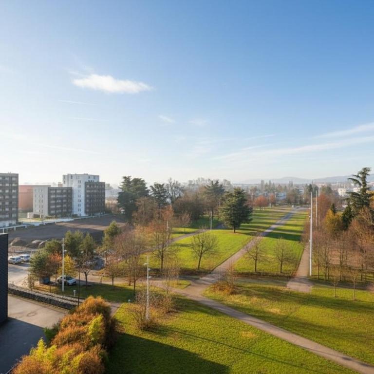 Séjour lumineux T3 moderne, balcon & ascenseur - Apartamento de 2 dormitorios - 13