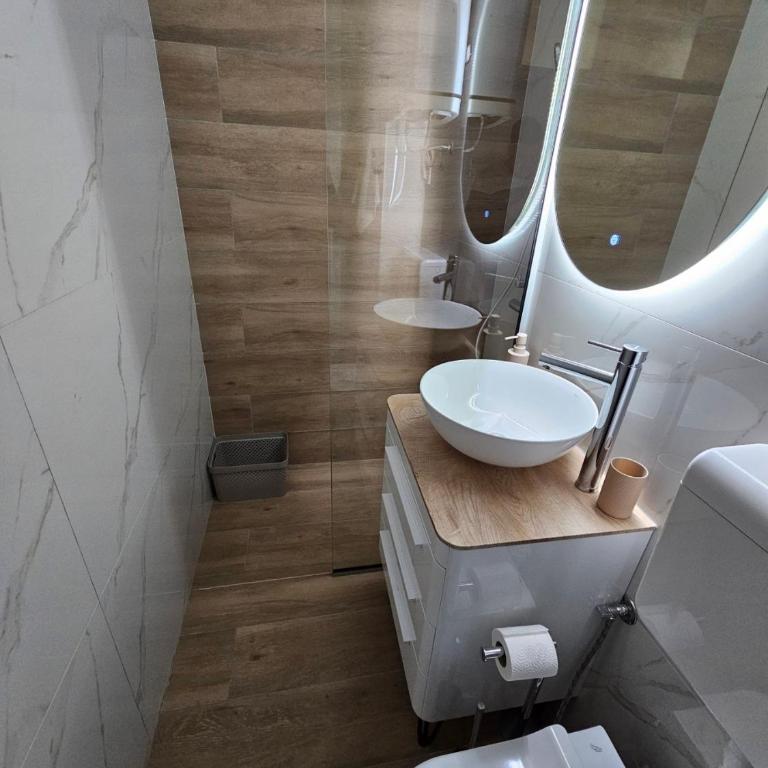 Apartman Aveniq - One-Bedroom Apartment - 4