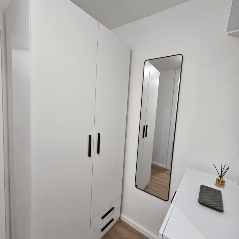 Apartman Aveniq - One-Bedroom Apartment - 8