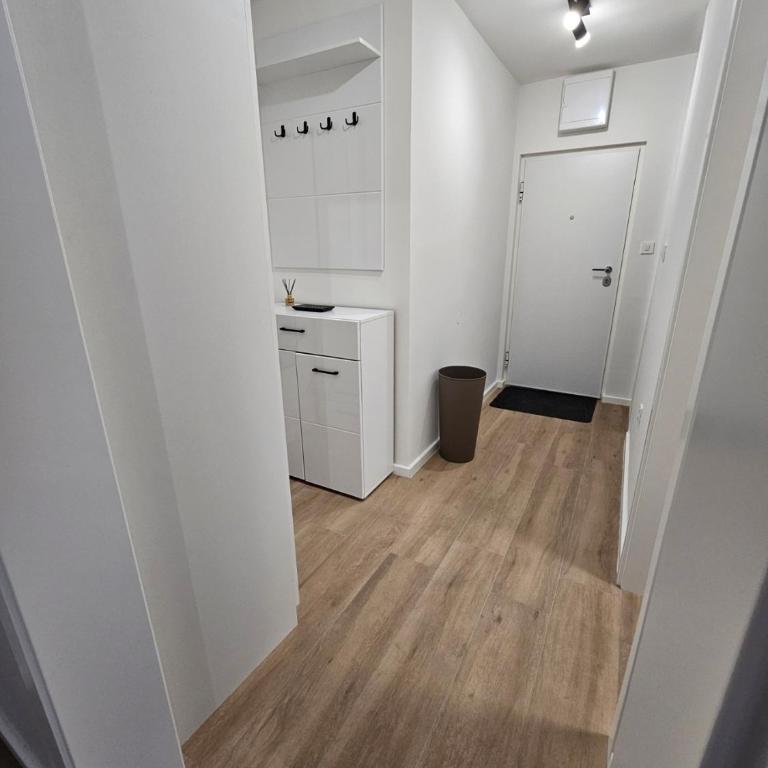 Apartman Aveniq - One-Bedroom Apartment - 11