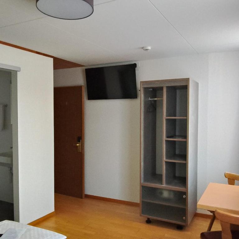 Gasthof Hirschen in Wilderswil - Zweibettzimmer mit eigenem Bad - 4