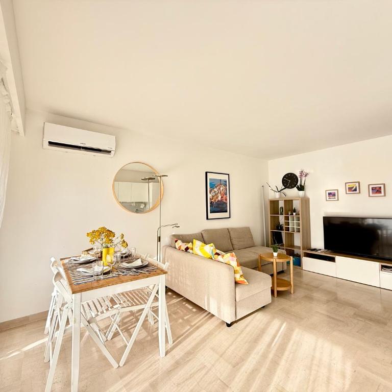Cozy 1 bedroom apartment Antibes Juan-les-Pins - walk to beaches, restaurants, old town - Appartement 1 Chambre - 2