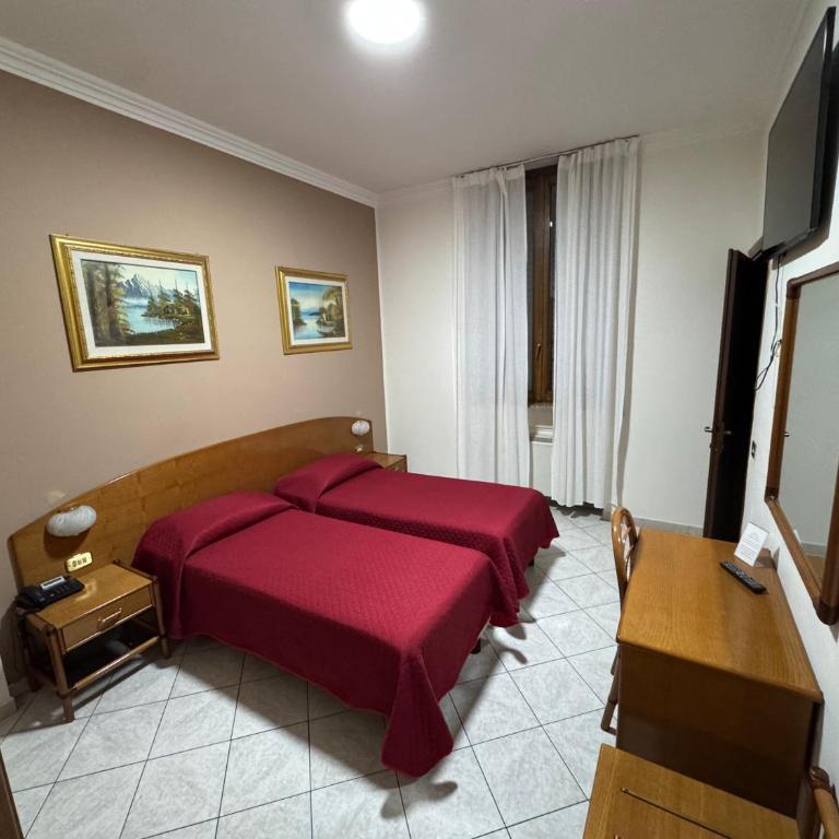 Hotel La Caravella - Camera Matrimoniale/Doppia con Letti Singoli - 4