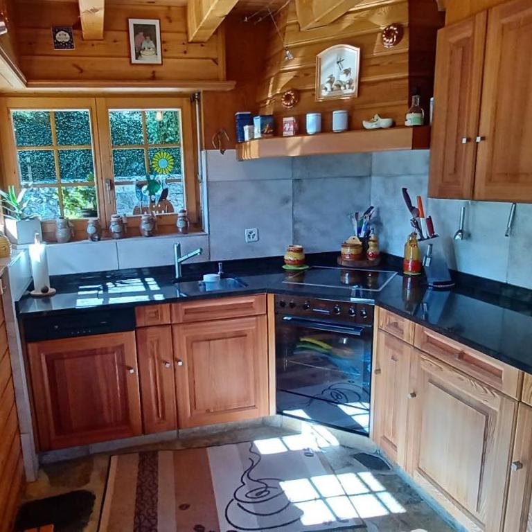 Chalet Famicha by Jolidi - Three-Bedroom Chalet - 11