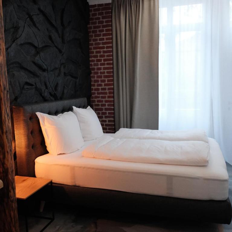 BillHills Boutique & Design Aparthotel - Studio mit Terrasse - 9