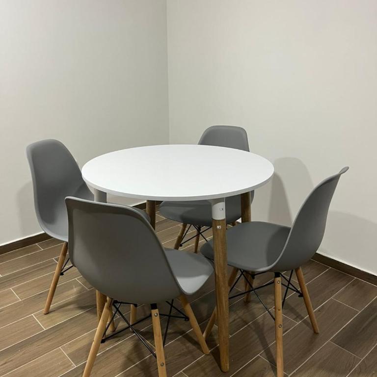 Loft moderno con Aire Acondicionado y Parqueadero - Apartamento de 2 dormitorios - 14