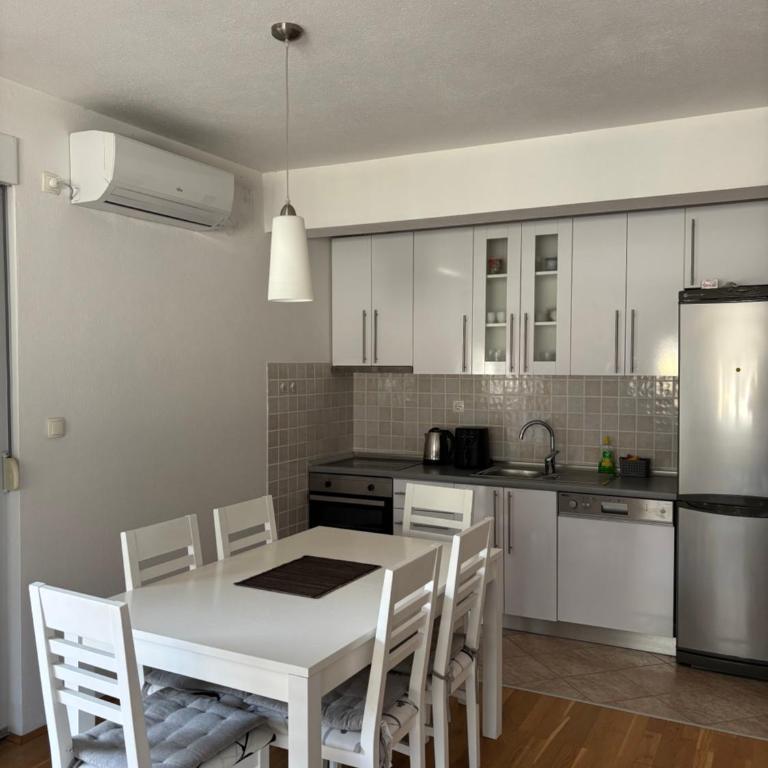 Apartman Kvesić - Two-Bedroom Apartment - 6
