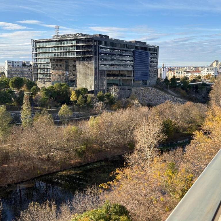 Superbe appartement de 50 m sur les berges du Lez - One-Bedroom Apartment - 12