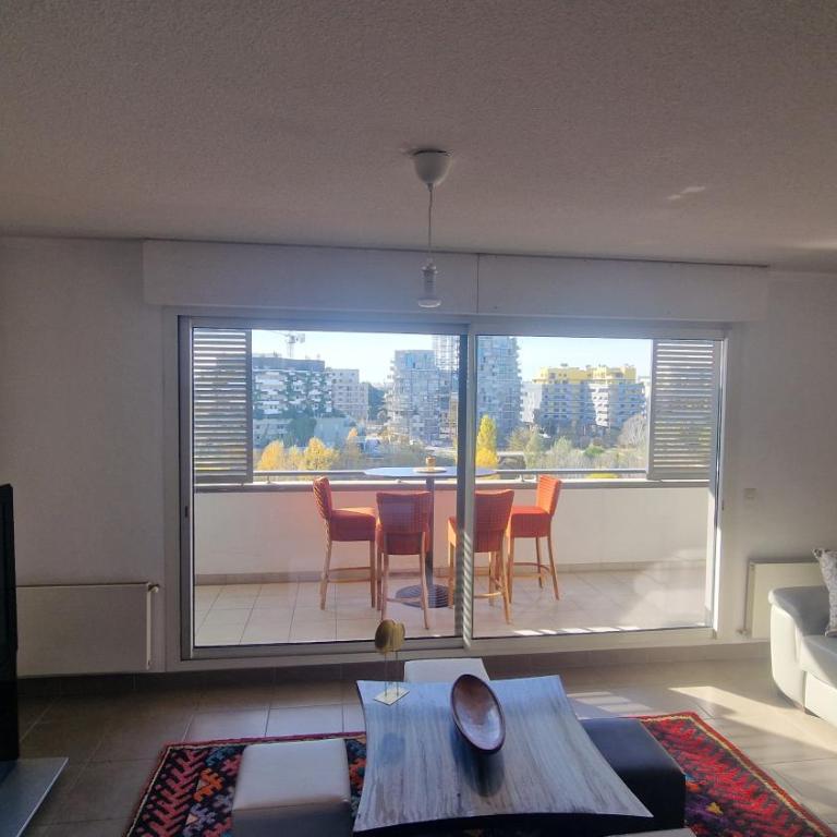 Superbe appartement de 50 m sur les berges du Lez - One-Bedroom Apartment - 20