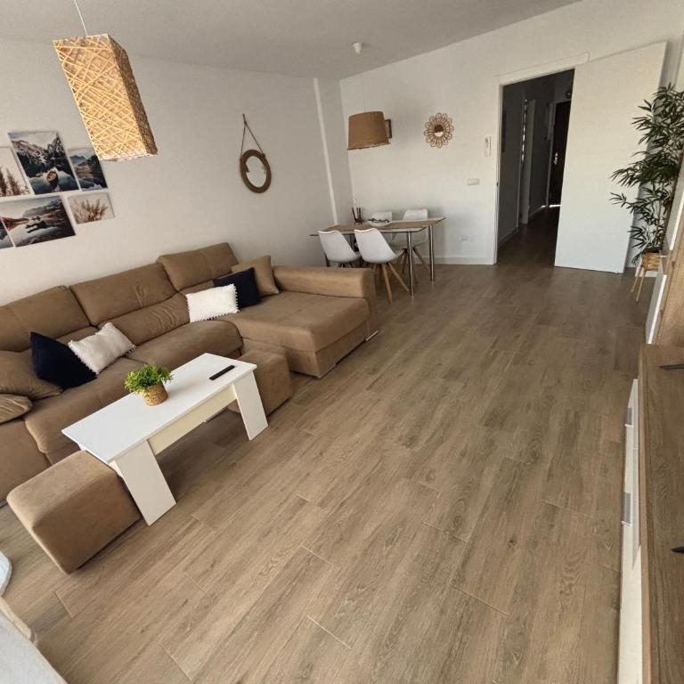 Trimar - Apartamento céntrico con garaje - Apartamento de 2 dormitorios - 2