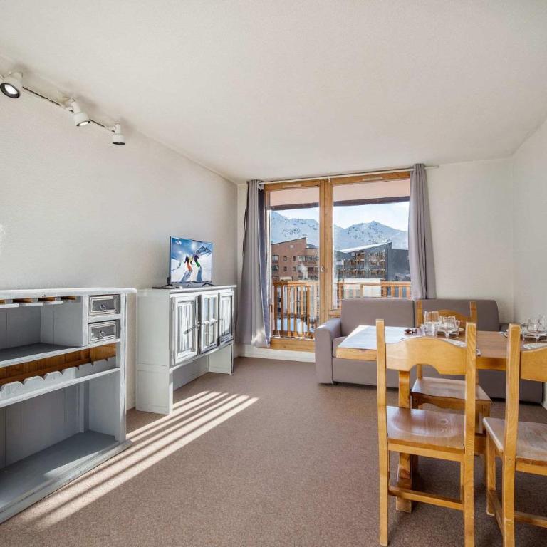 Mountain View with Ski-In and Out Loft - Résidence Roche Blanche - Appartamento - 2