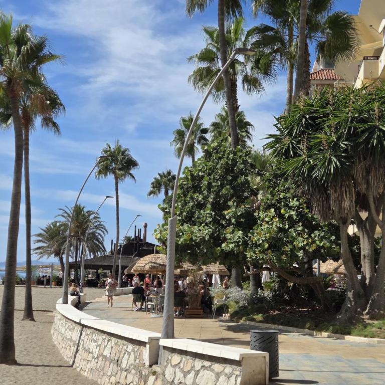 Sea View Penthouse Apartment with Hot Tub - Casa Bella Vista, Buenas Noches , Estepona - Three-Bedroom Apartment - 56