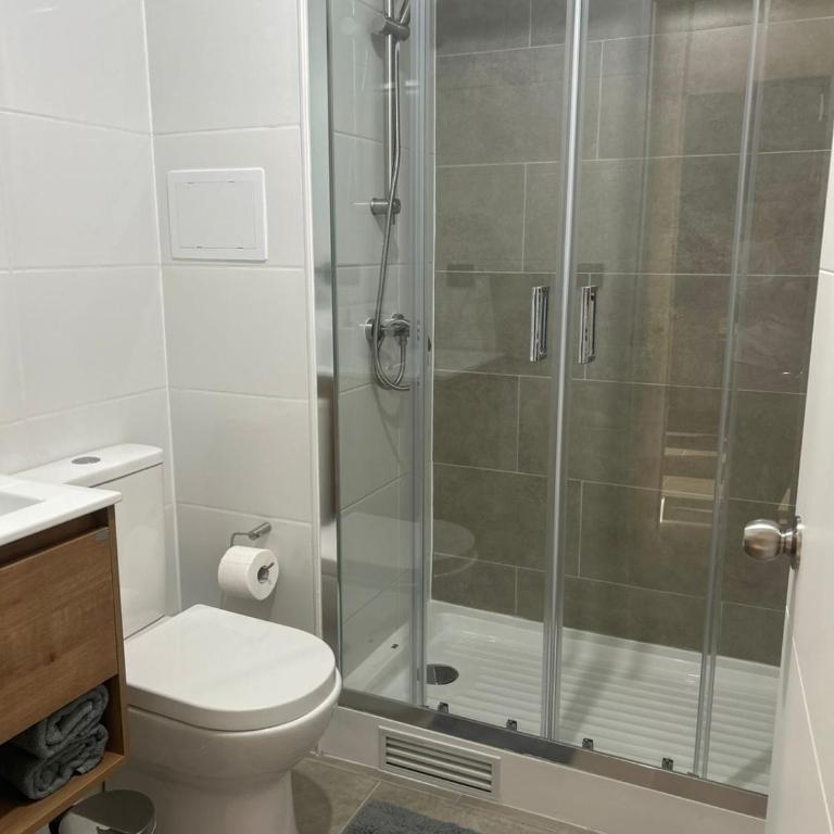 Departamento Nuevo 1D1B con estacionamiento sobre stripcenter y supermercado - Apartamento de 1 dormitorio con terraza - 7