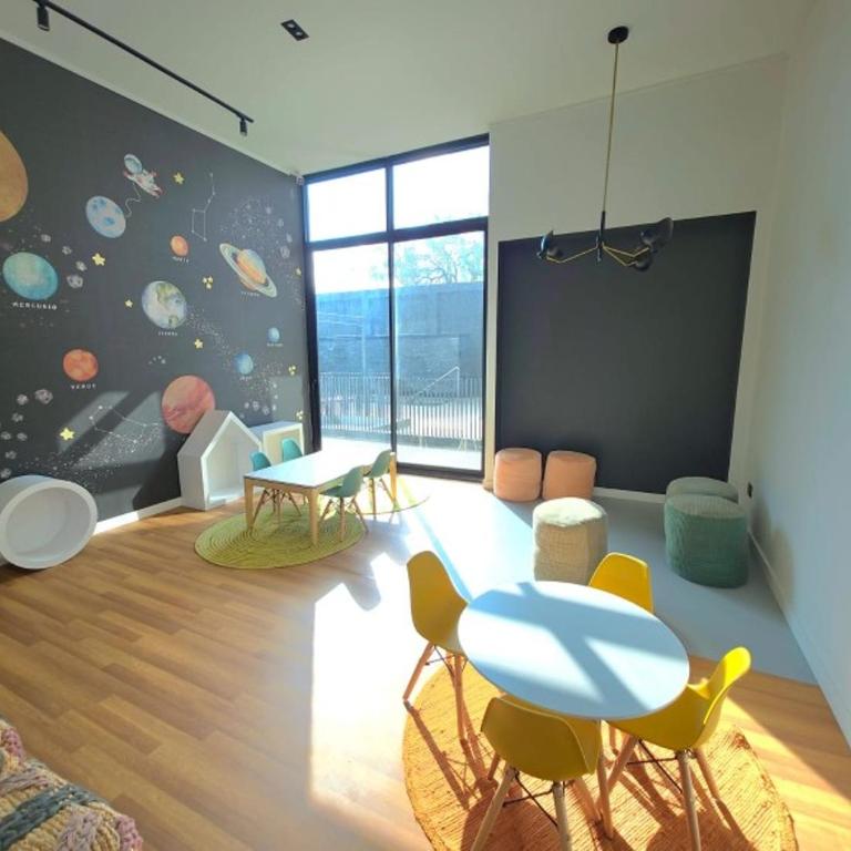 Departamento Nuevo 1D1B con estacionamiento sobre stripcenter y supermercado - Apartamento de 1 dormitorio con terraza - 15