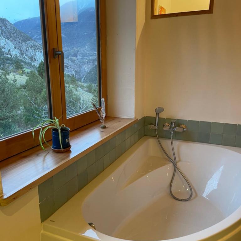 Très belle maison spacieuse et lumineuse, vue sur la station de Risoul et de Vars - Eygliers - Chalet 2 Chambres - 38